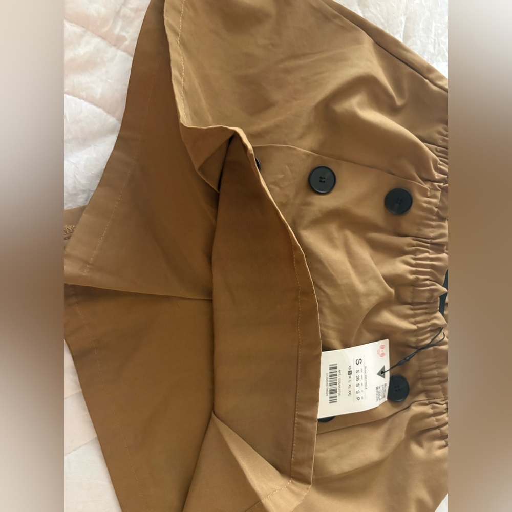 Zara Camel Skirt with Dark Accents - Picture 2 of 4